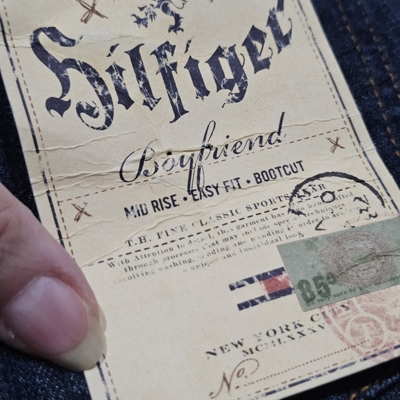 Tommy Hilfiger Boyfriend Mid‑Rise Easy Fit Bootcut Jeans w/ Stretch Blue Wash 4 - Picture 7 of 15